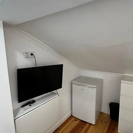 Apartamento Bernardim Ribeiro - 5ª Andar Pansiyon *