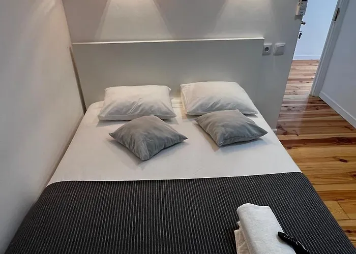 Apartamento Bernardim Ribeiro - 5ª Andar *