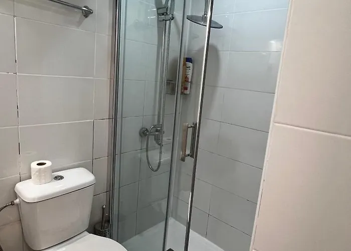 Apartamento Bernardim Ribeiro - 5ª Andar ליסבון