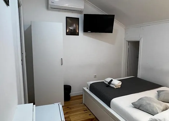 Apartamento Bernardim Ribeiro - 5ª Andar 民宿