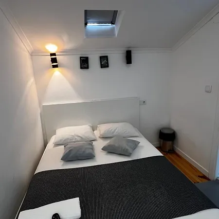 Δωμάτια σε οικογενειακή κατοικία Bernardim Ribeiro - 5ª Andar